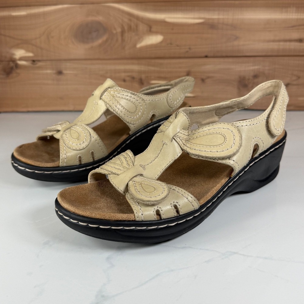 Clarks Bendables  Beige‎ Leather Wedge Sandals Cream Adjustable Womens 7.5M